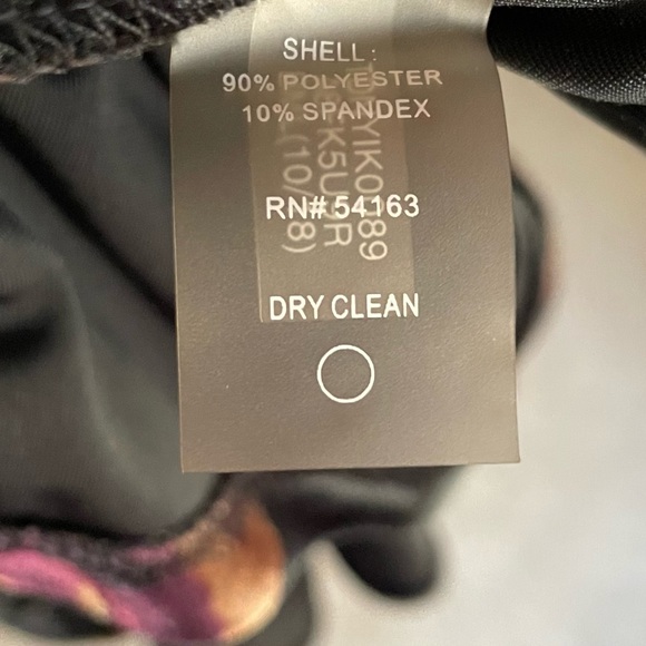 Tommy Hilfiger ♥️👗 - Picture 9 of 11